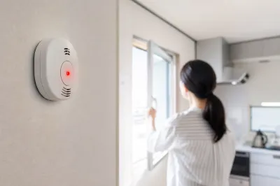 ガス警報器の赤ランプ点滅の消し方って？