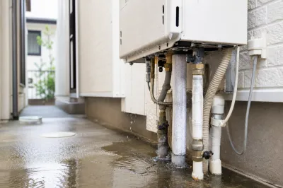 給湯器の水漏れが外で起きてる？原因と対処法