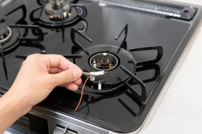ガスコンロの点火プラグは自分で交換できる？